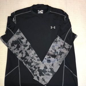 Under Armour Cold Gear Long Sleeve Size XL